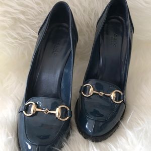 Gucci navy patent leather heels